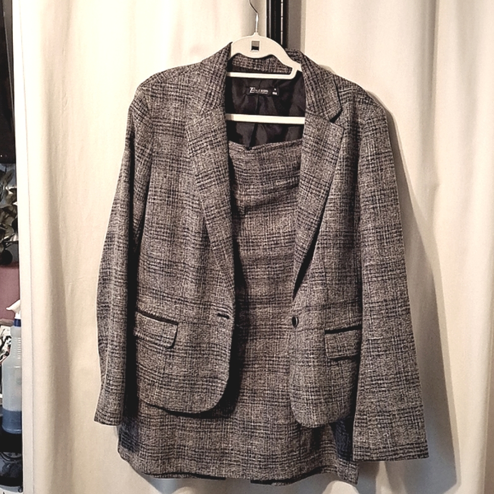 NY COMPANY SKIRT & JACKET